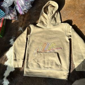Brand new without tags Nike hoodie! Tan color. Girls 5-6 years